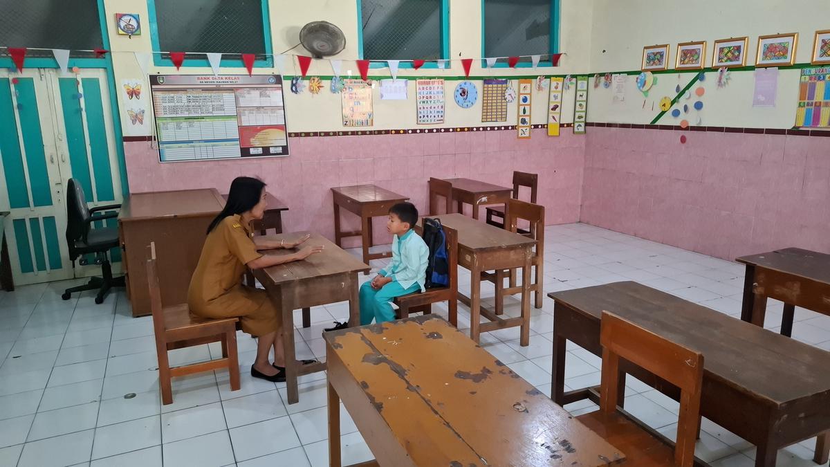 SDN 27 Kauman Solo Hanya Dapat 1 Murid Baru, Abrizam Sepi Jalani MPLS Sendirian