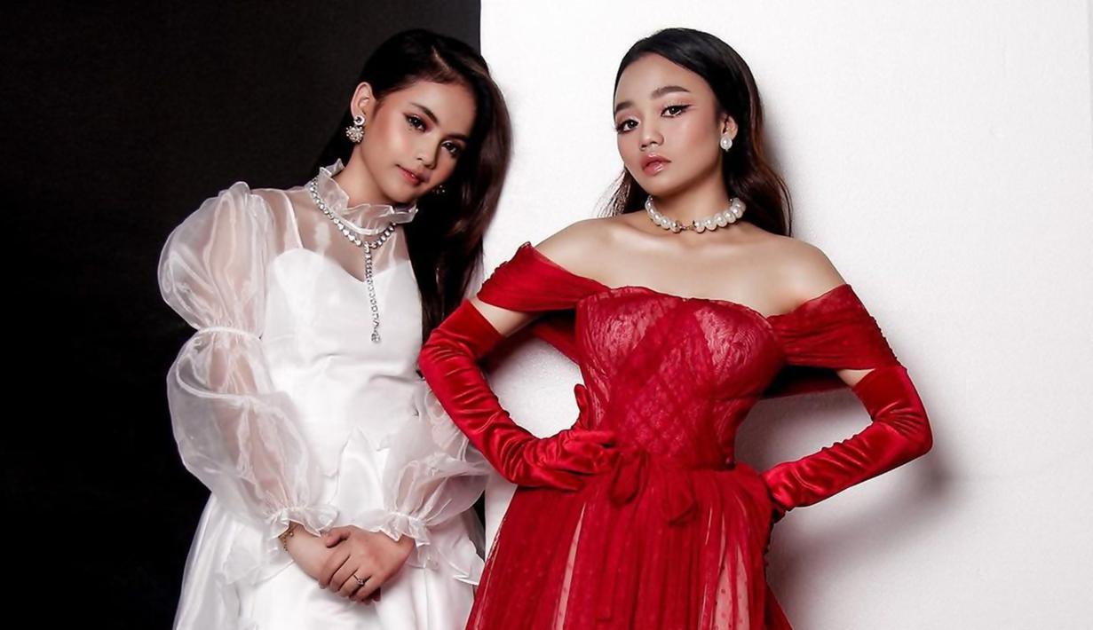 Seiring namanya makin populer, Putri dan Aulia memiliki banyak penggemar. Dalam media sosial Instagramnya, keduanya memiliki lebih dari dua juta pengikut. Selain itu keduanya pun sudah memiliki single lagu masing-masing.(Liputan6.com/IG/@da4_putri03)