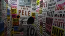 NR Sports merupakan perusahaan milik Neymar da Silva Santos Sr, ayah dari megabintang Brasil saat ini, Neymar. Tampak dalam foto, detail Museum Pele terlihat setelah pengumuman akuisisi merek mendiang legenda sepak bola Brasil, Pele, oleh NR Sports di Santos, Sao Paulo, Brasil, pada Selasa 25 November 2025. (Miguel SCHINCARIOL/AFP)