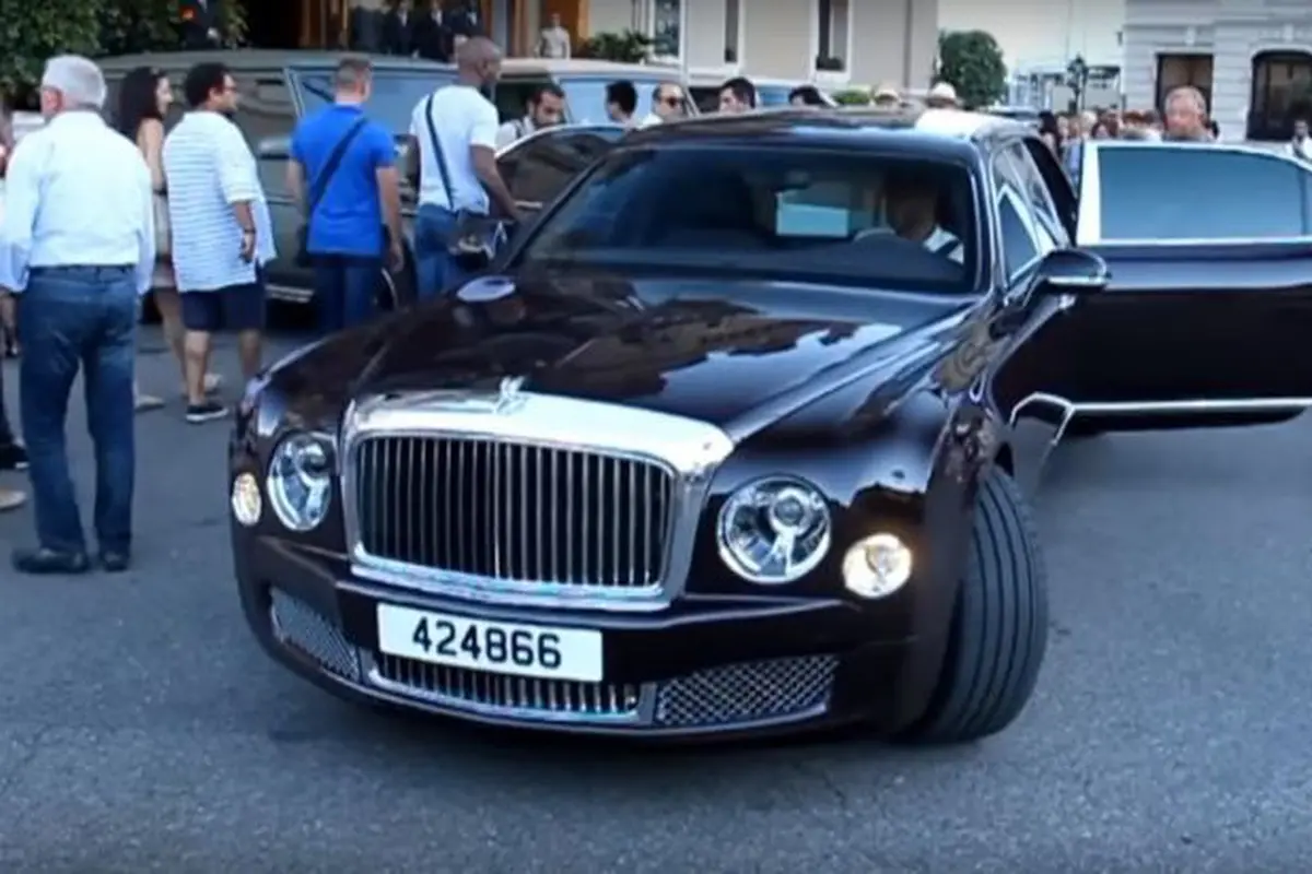 Bentley Mulsanne Grand Limousine