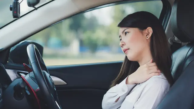 Nyeri Leher Bisa Menyerang Siapa Saja, Yuk Ketahui Solusi Penanganan Minimal Invasif di RS EMC Tangerang