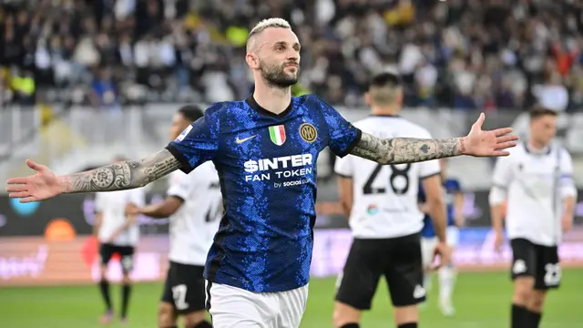 Foto: Duo Milan Menang, Persaingan Juara Liga Italia Semakin Panas