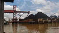 Tambang batu bara di Kalimantan (Foto: Saeroni Liputan6.com)