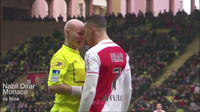 Video highlights Nabil Dirar, pemain AS Monaco yang melakukan tindakan konyol dengan menyundul wasit yang berbuah kartu merah untuknya.