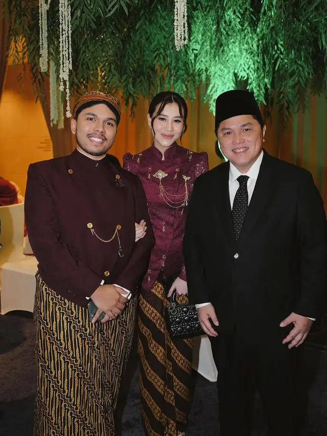 Baby Bump Jadi Sorotan, Potret Serasi Aaliyah Massaid dan Thariq Halilintar Jadi Pengiring Pengantin