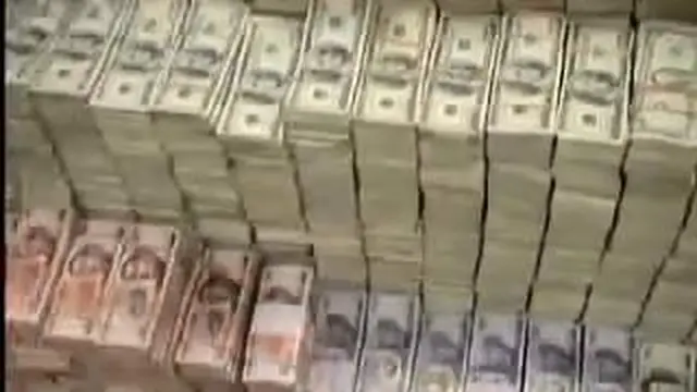 WOW: Mandi Uang 207 Juta Dollar