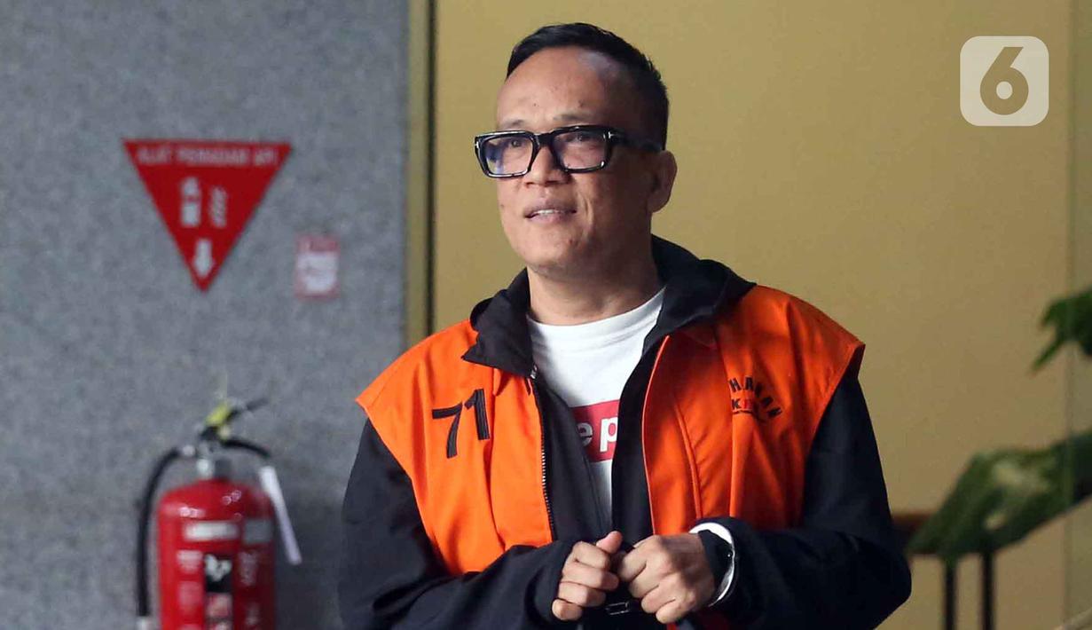 Mantan Wakil Menteri Ketenagakerjaan, Immanuel Ebenezer Gerungan (Noel) usai menjalani pemeriksaan lanjutan di gedung Merah Putih Komisi Pemberantasan Korupsi (KPK), Jakarta, Selasa (25/11/2025). Tersangka kasus dugaan pemerasan terkait sertifikasi K3 di Kementerian Ketenagakerjaan, Immanuel Ebenezer Gerungan atau akrab disapa noel kembali menjalani pemeriksaan di gedung Merah Putih Komisi Pemberantasan Korupsi (KPK), Jakarta, Selasa (25/11/2025). (Liputan6.com/Helmi Fithriansyah)