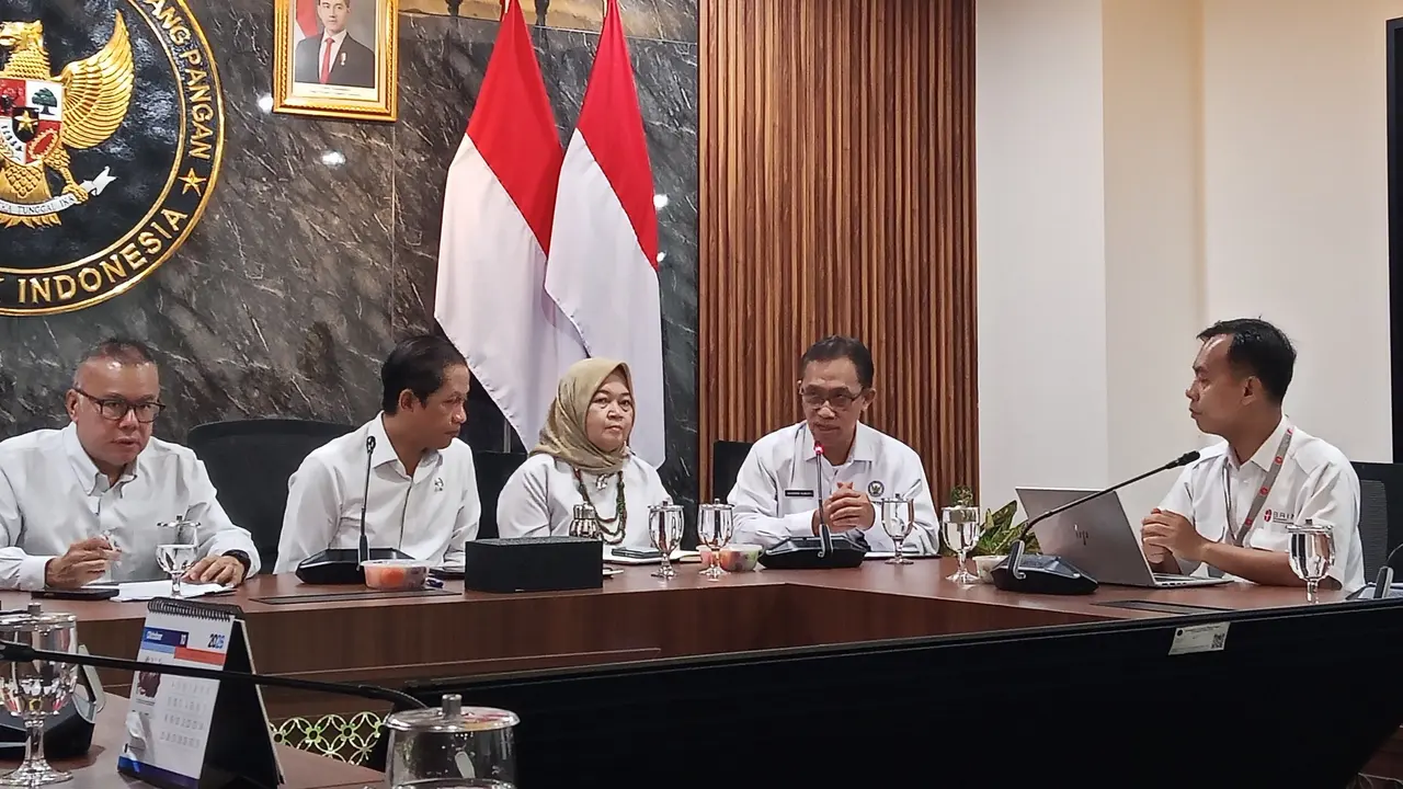 Staf Ahli Bidang Transformasi Digital dan Hubungan Antar Lembaga Kementerian Koordinator Bidang Pangan (Kemenko Pangan), Bara Krishna Hasibuan, Wakil Menteri Koordinator Bidang Pangan Hanif Faisol, Deputi Bidang Pengkajian Keselamatan Nuklir Badan Pengawa