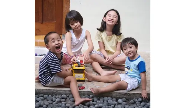7 Potret Kompak Anak Hanung Bramantyo dan Zaskia Mecca, Terlibat Film Pendek