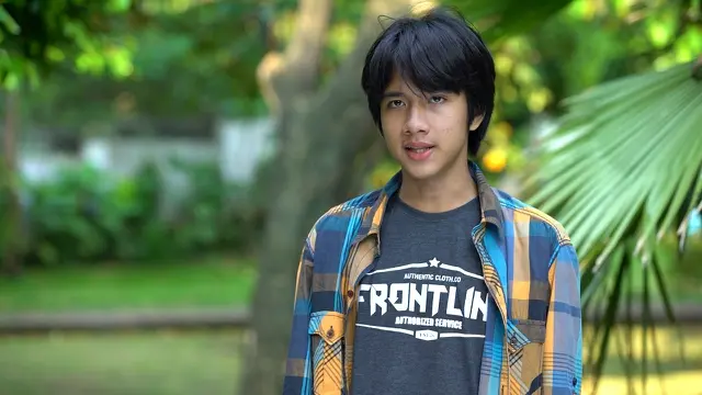Mahluk Manis Dalam Bis