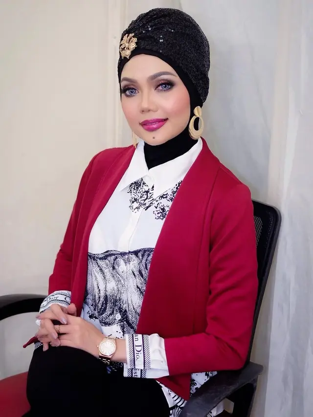 8 Potret Rina Nose Impersonate Gaya Artis, dari Siti Nurhaliza hingga Beyonce