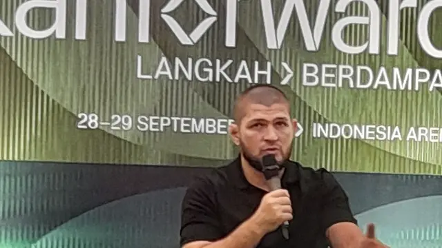 Berbagi Inspirasi di Kahforward, Khabib Nurmagomedov Mengaku Tak Ingin Jadi Panutan Generasi Muda