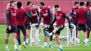Pertandingan ini menjadi sangat penting bagi kedua tim yang memiliki ambisi besar untuk meraih trofi Liga Champions. (John Walton/PA via AP)