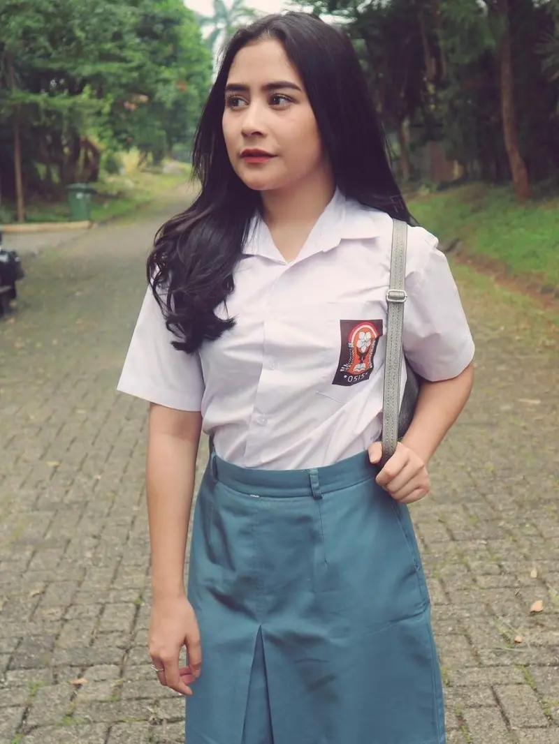 Prilly Latuconsina