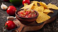 How to make salsa at home. (Photo: timolina/Freepik)