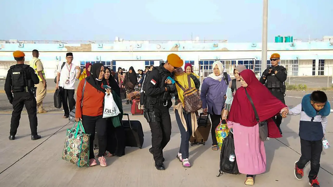 Pemerintah Indonesia melalui Kementerian Luar Negeri (Kemenlu) masih mencari jalan untuk mengevakuasi 20 pekerja migran Indonesia (PMI) yang diduga menjadi korban tindak pidana perdagangan orang (TPPO) di Myanmar.