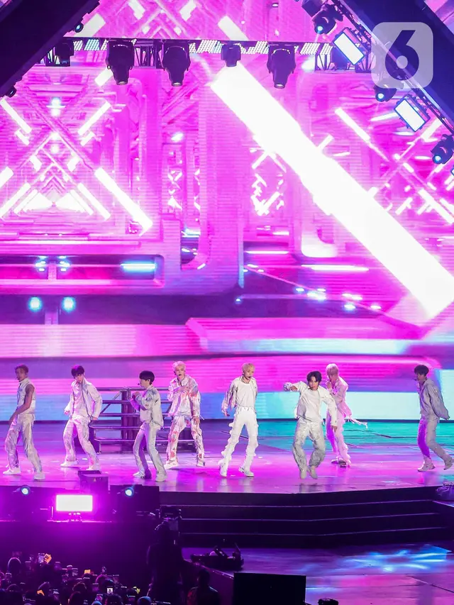 Konser NCT 127 Guncang Indonesia Arena