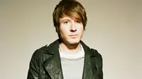 Ucapan 'Mahal Kita' Owl City Bikin Netter Geli