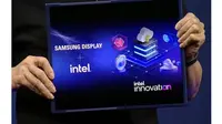 Intel dan Samsung Display memamerkan sebuah layar yang bisa digeser yang nantinya akan diaplikasikan di PC besutan Intel (Foto: Intel).