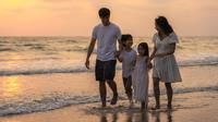 Ilustrasi liburan keluarga (copyright Freepik)