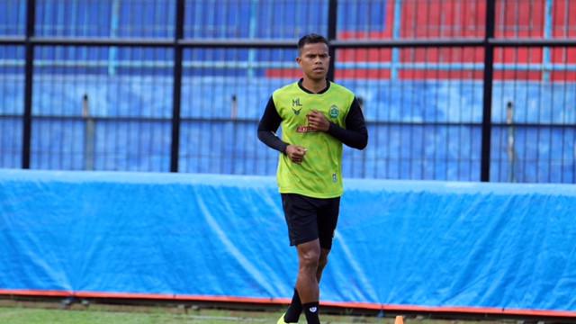 Manahati Lestusen, Persikabo 1973