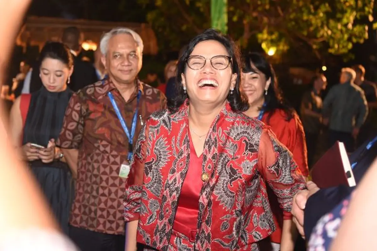 Gaya Busana Sri Mulyani, Menteri Keuangan Terbaik se-Asia Pasifik