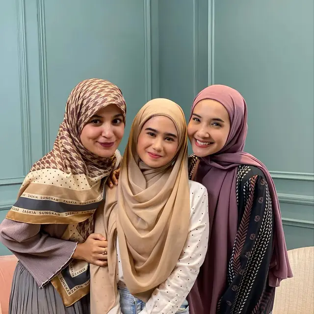 6 Potret Kebersamaan Shireen Sungkar dan Tissa Biani, Disebut Duo Fitri