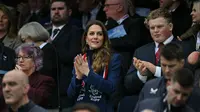Gaya Kate Middleton Daur Ulang Mantel Lama, Tampil Perdana Usai Eks Pangeran Andrew Ditangkap
