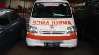 Penampakan Ambulans Partai Berisi Batu dan Uang dalam Kerusuhan 22 Mei Dini Hari