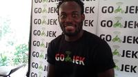 Marquee player Persib, Michael Essien, di Liga 1 2017. (Bola.com/Erwin Snaz)