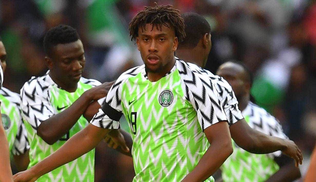 Jersey produksi Nike ini cukup menghebohkan. Baru dirilis pada Jumat (1/6/2018), dalam waktu tiga menit sudah ada 3 juta pesanan. (Afp/Ben Stansall)