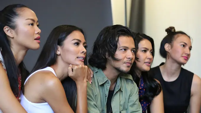 [Bintang] Ramon Y. Tungka - Nadine Chandrawinata - Kelly Tandiono - Ully Triani 