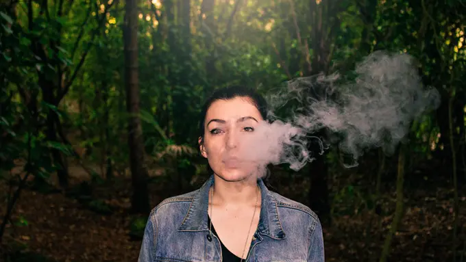 Ilustrasi vaping