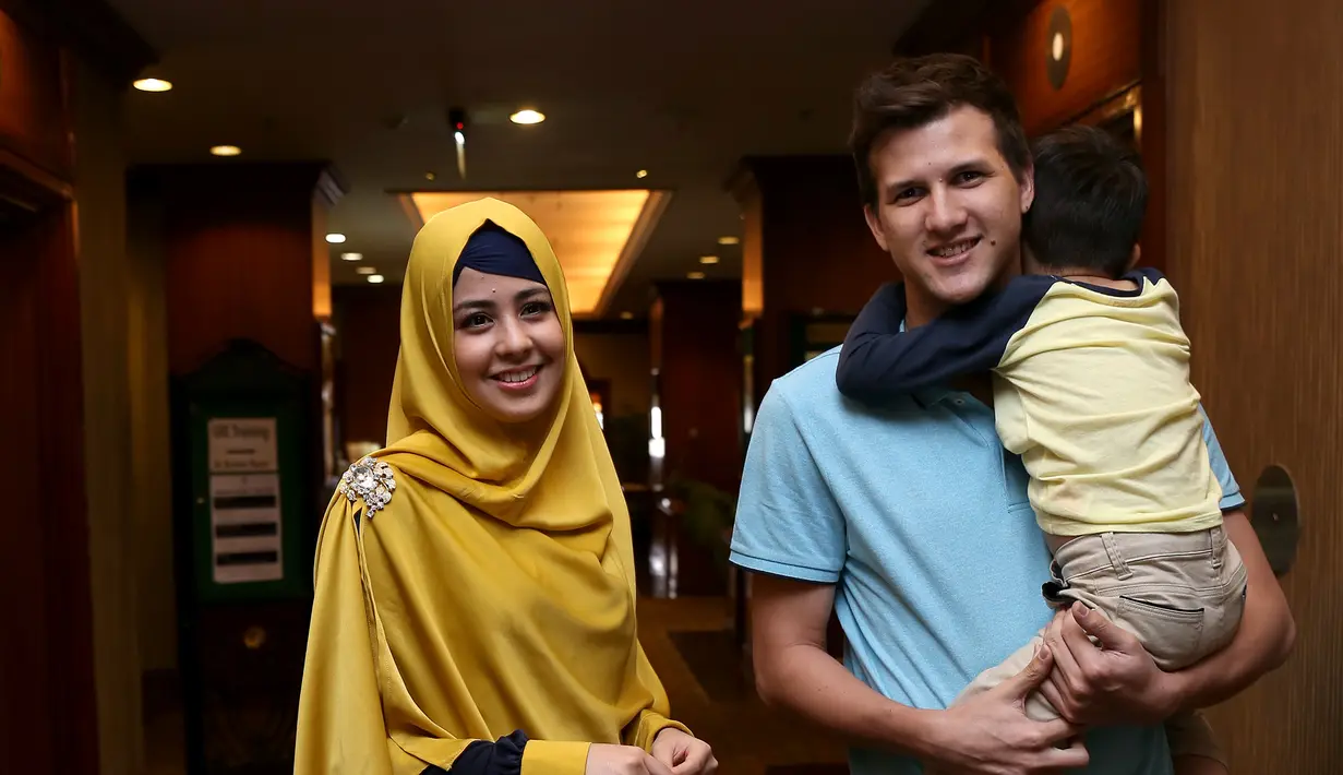 Stuart Colin dan Risty Tagor segera menikah. (Galih W. Satria/Bintang.com)