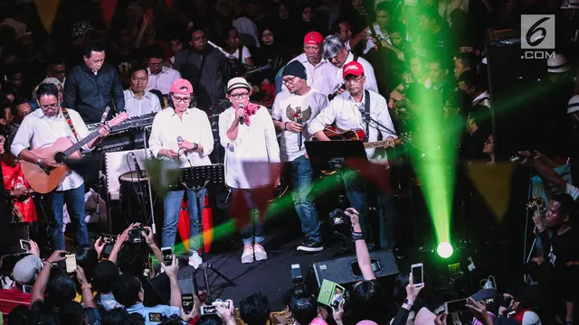 Aksi Elek Yo Band Ngamen Galang Dana untuk Korban Gempa Lombok