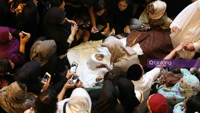 [Bintang] Julia Perez