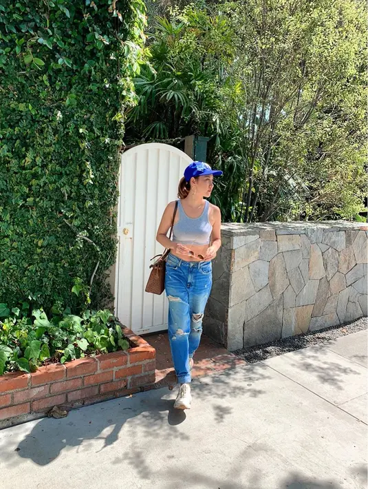 BCL sendiri cukup sering berpenampilan boyish. Bahkan penampilan BCL pun masih terlihat seperti anak muda. (Liputan6.com/IG/@bclsinclair)