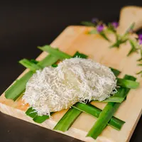 Ilustrasi kue songkolo./Copyright&nbsp;shutterstock.com/g/Amirhamza063