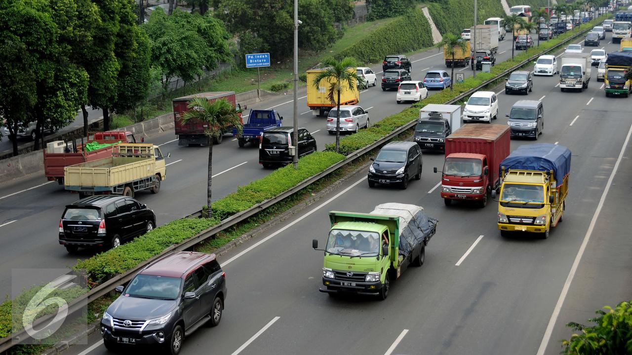 Aturan pembatasan operasional mobil barang tidak berlaku bagi mobil barang pengangkut Bahan Bakar Minyak (BBM).