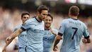 Selebrasi pemain Manchester City usai Frank Lampard (tengah) mencetak gol ke gawang Chelsea di laga lanjutan Liga Primer Inggris di Stadion Etihad, (21/9/2014). (REUTERS/Andrew Yates)