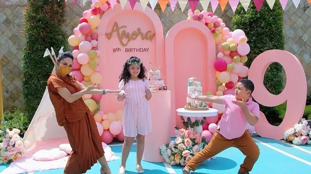 Momen Perayaan Ulang Tahun Amora Lemos yang ke-9. (Sumber: Instagram/amora_lemos05)