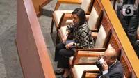 Menteri Keuangan Sri Mulyani menghadiri Rapat Paripurna DPR RI Ke-7 Masa Persidangan I Tahun Sidang 2022-2023 di kompleks Parlemen, Jakarta, Kamis (29/9/2022). Agenda rapat paripurna kali ini adalah pembicaraan tingkat II/pengambilan keputusan atas RUU tentang APBN tahun anggaran 2023. (Liputan6.com/Angga Yuniar)