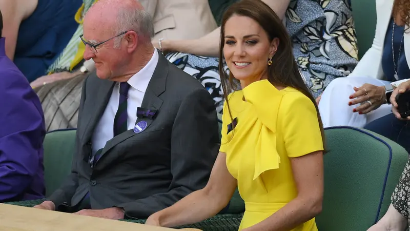 Gaun Kuning Kate Middleton Bikin Penonton Final Tenis Wimbledon Tak Bisa Berpaling