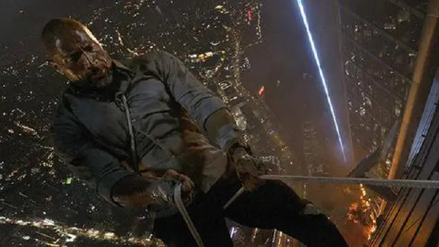 Skyscraper: Aksi The Rock Di Pencakar Langit Selamatkan Keluarga