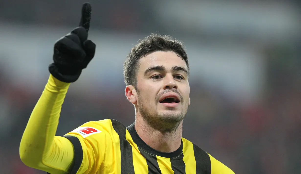 Giovanni Reyna juga menjadi bagian Timnas Amerika Serikat saat berlaga pada Piala Dunia U-17 edisi 2019 di Brasil. Saat ini ia tengah menjalani musim kelima bersama Borussia Dortmund setelah dipromosikan dari Borussia Dortmund U-19 pada tengah musim 2019/2020. (AFP/Daniel Roland)