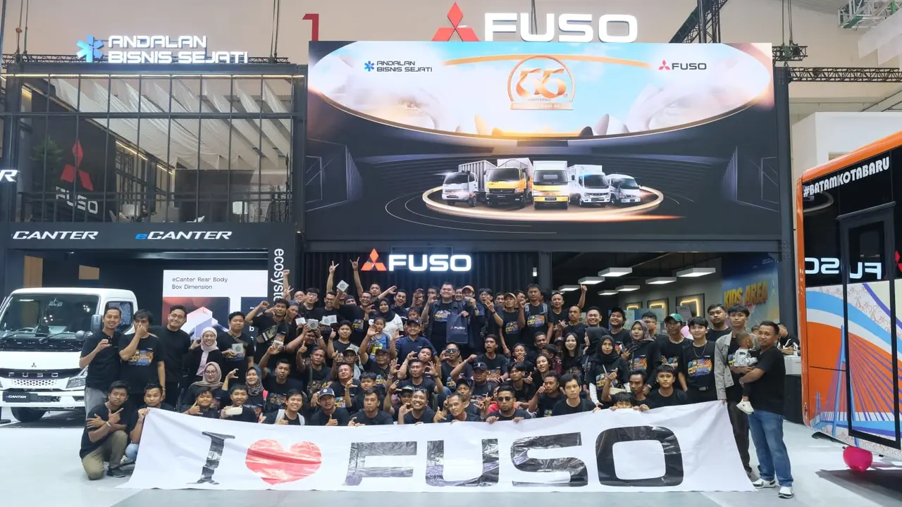Mitsubishi Fuso merayakan 55 tahun kehadirannya di Indonesia dengan menggelar Community Gathering Canter di GIIAS 2025  (Mitsubishi)