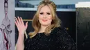 Belum lama ini Adele memberikan kabar menyedihkan bagi para penggemarnya lantaran harus menghentikan turnya yang masih memiliki dua jadwal konser. Turnya tersebut bertajuk ‘Adele Live’. (AFP/FREDERIC J. BROWN)