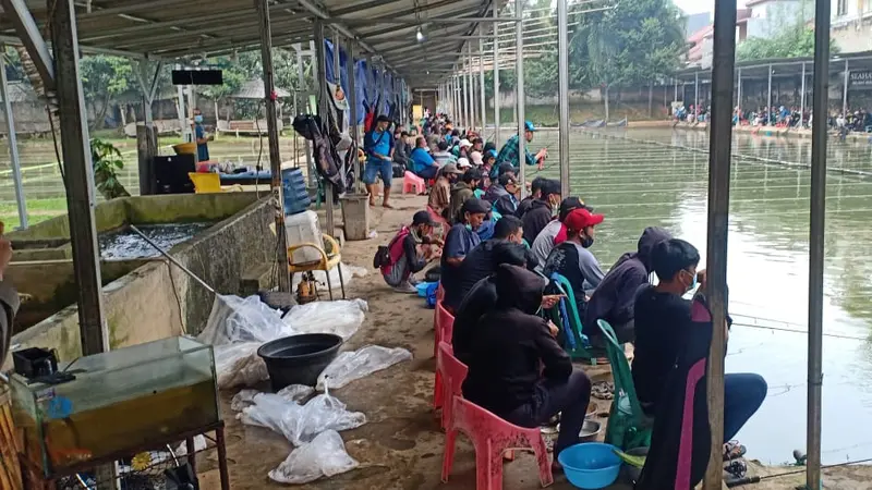 Kolam Pemancingan di Kota Depok Langgar PPKM Darurat