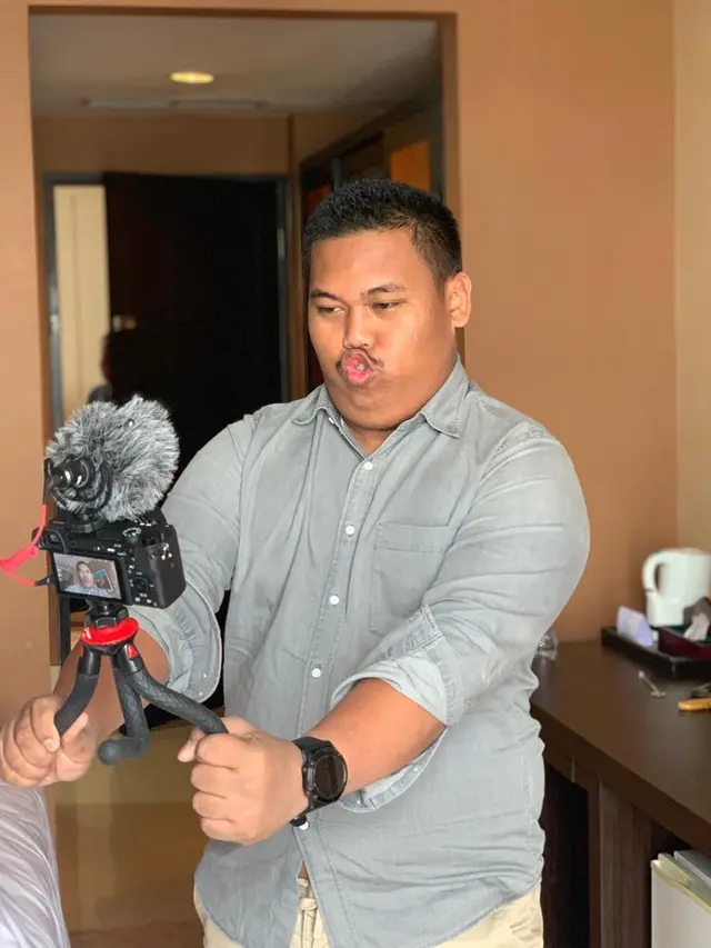 6 Potret Akbar 'Ajudan Pribadi', Dulu Kuli Bangunan Kini Selebgram Bergelimang Harta