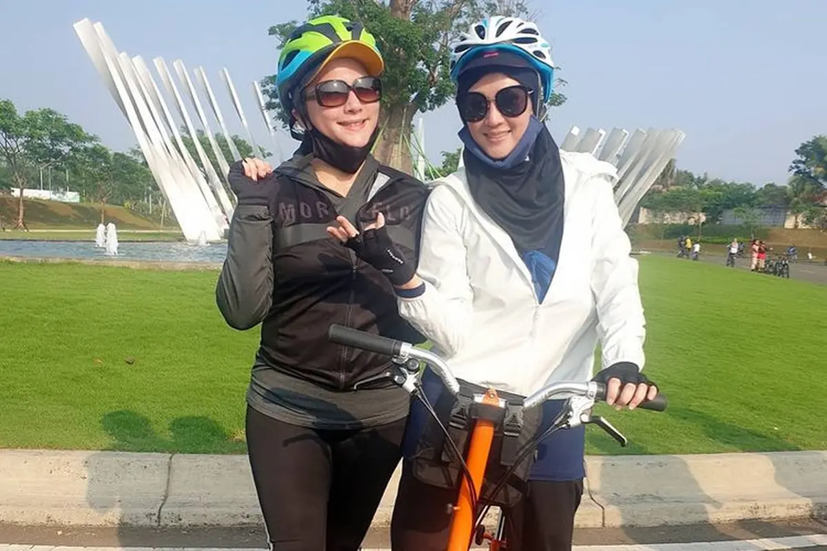 Dina Lorenza dan Cut Keke